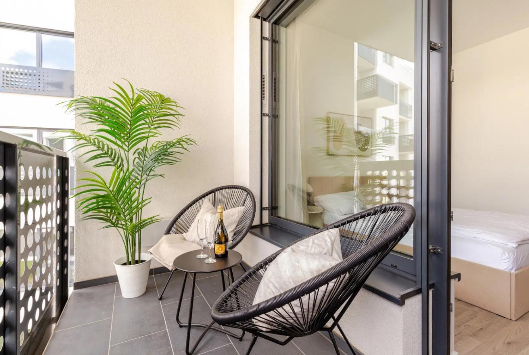 Magnolie Suite Presidential Garden Free Parking Bratislava Ngoại thất bức ảnh